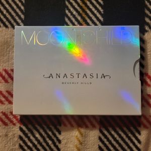 Anastasia Beverly Hills highlighter